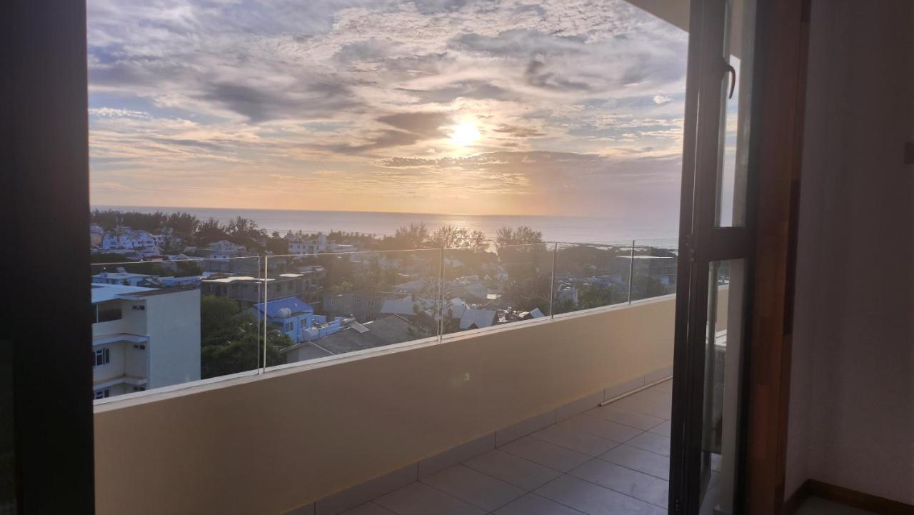 Seaview Luxury Appartment Flic en Flac ภายนอก รูปภาพ